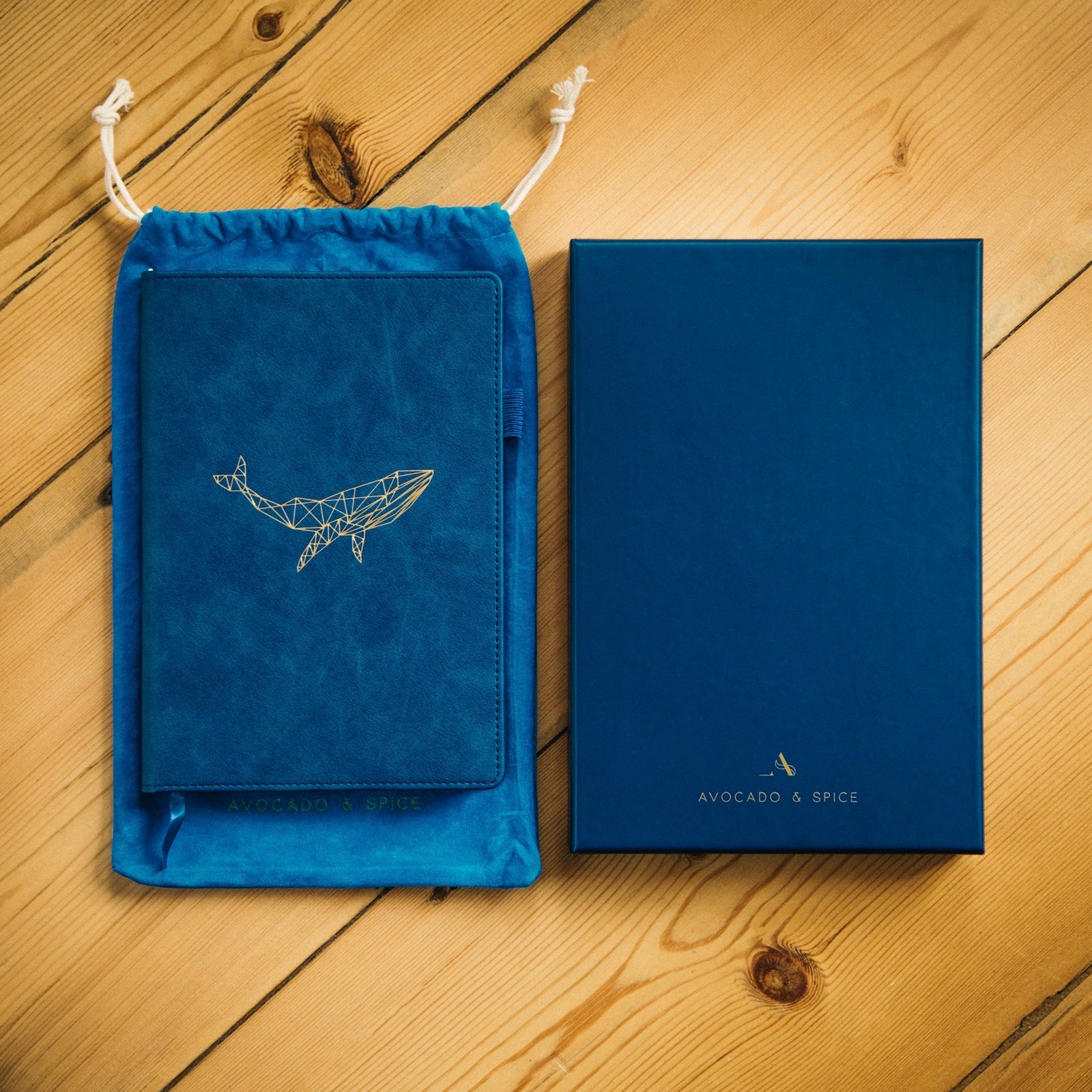 A5 notebook with hard cover. With matching elastic closure and ribbon - Parthen's web A5 notebook with hard cover. With matching elastic closure and ribbon - Parthen's web